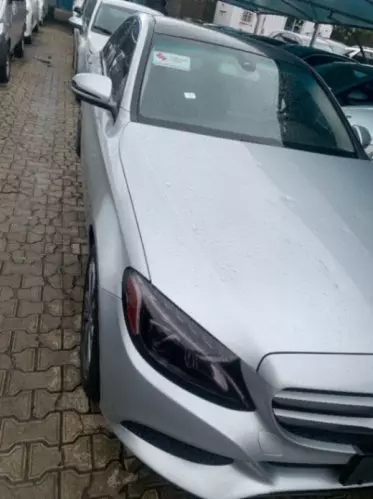 Mercedes-Benz 300