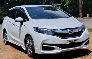Honda Fit shuttle hybrid