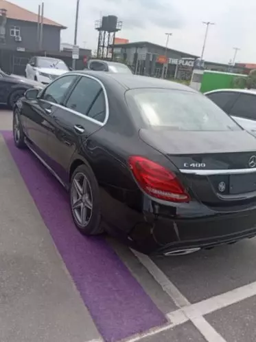 Mercedes-Benz C400