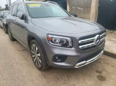 Mercedes-Benz GLB 250