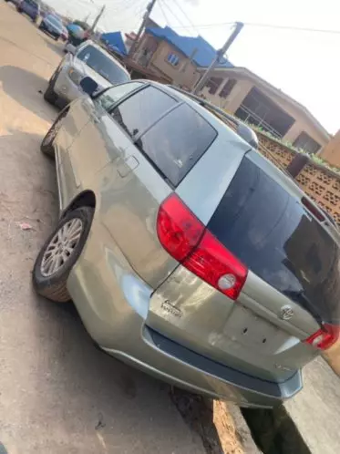 Toyota Sienna