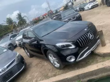 Mercedes-Benz GLA 250