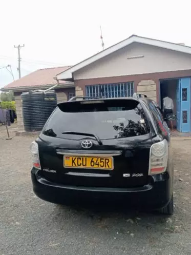 Toyota Fielder 
