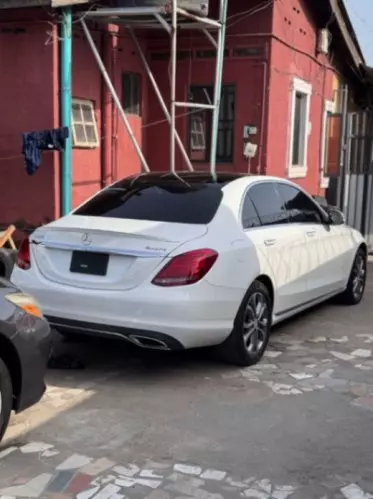 Mercedes-Benz C 300