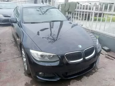 BMW 325i