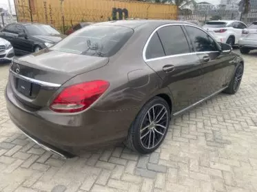 Mercedes-Benz C 300