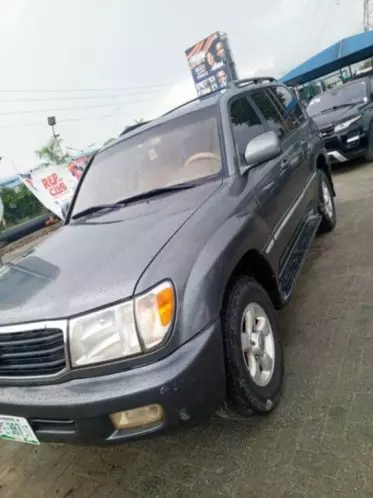 Toyota Land Cruiser