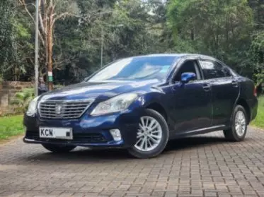 Toyota Crown Royal saloon