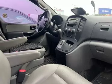Hyundai H-1 Starex