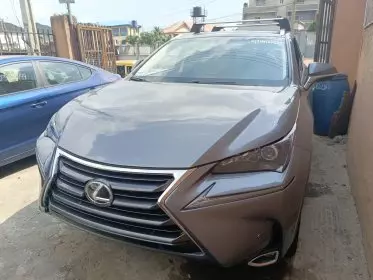Lexus NX 200