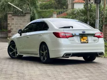 Subaru Legacy B4