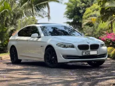 BMW 528i