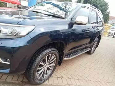 Toyota Land Cruiser Prado TX L