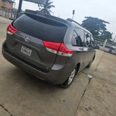 Toyota Sienna