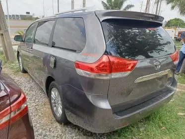 Toyota Sienna