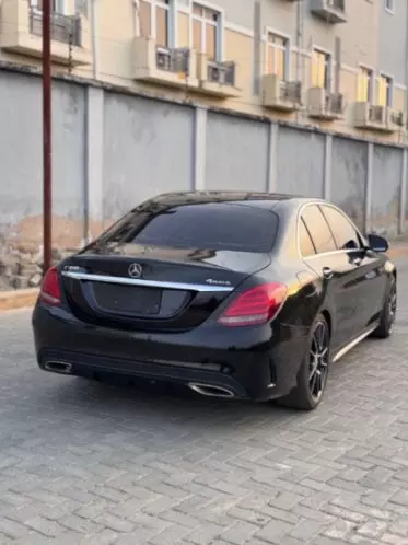 Mercedes-Benz C400
