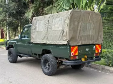 Toyota Land Cruiser Pick Up
