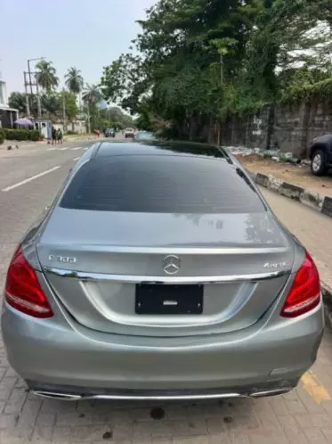 Mercedes-Benz C 300