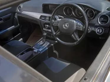 Mercedes-Benz C200