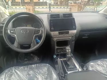 Toyota Land Cruiser Prado TX L