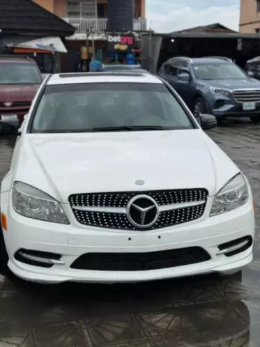 Mercedes-Benz C 300