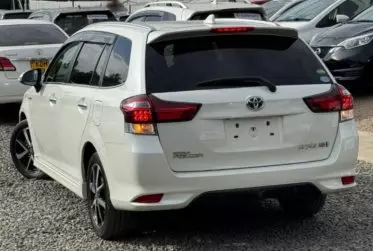 Toyota Fielder 