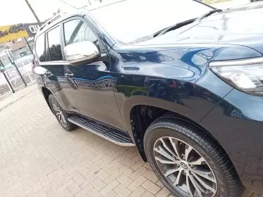 Toyota Land Cruiser Prado TX L