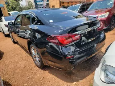 Nissan Fuga Hybrid