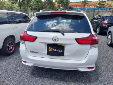 Toyota Fielder 