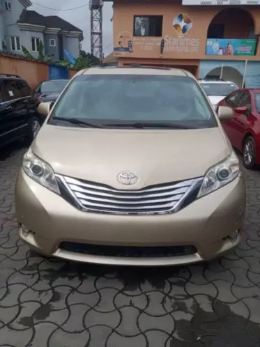 Toyota Sienna