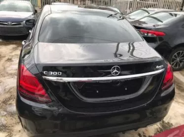 Mercedes-Benz C 300