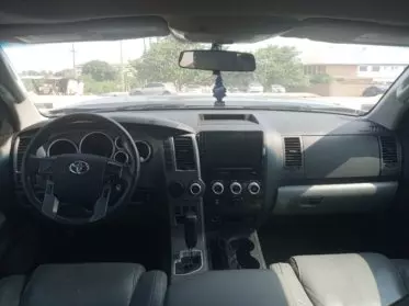 Toyota Sequoia
