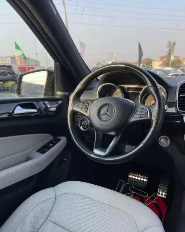 Mercedes-Benz GLE 400