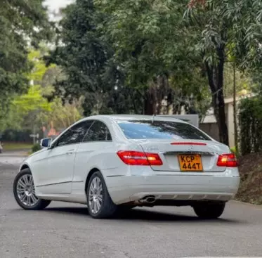 Mercedes-Benz E250