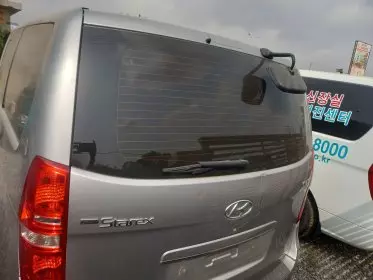 Hyundai H-1 Starex