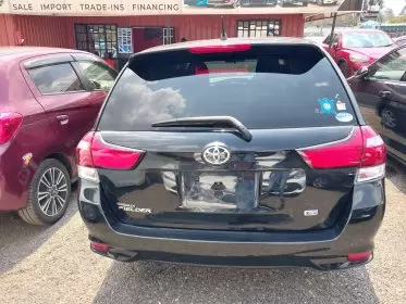 Toyota Fielder 