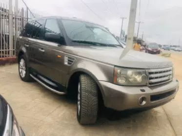 RANGE ROVER HSE LR4