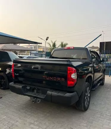 Toyota Tundra