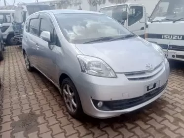 Toyota Passo Sette