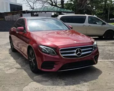 Mercedes-Benz E 300