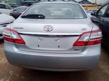 Toyota Premio