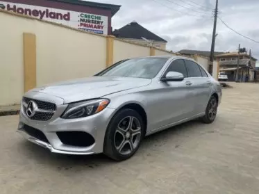 Mercedes-Benz C 300