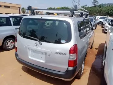 Toyota Succeed 