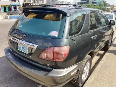 Lexus RX 300
