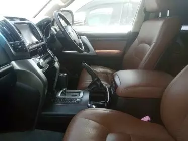 Toyota Landcruiser  V8