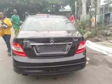 Mercedes-Benz C200