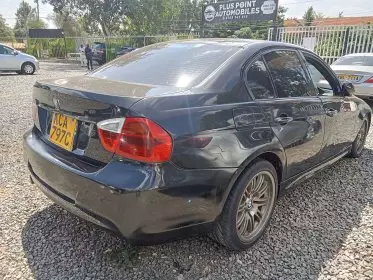BMW 320i