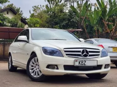 Mercedes-Benz C200