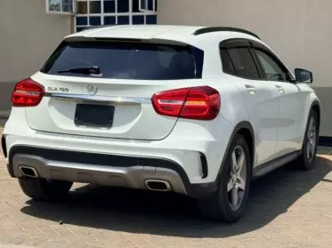 Mercedes-Benz GLA 180