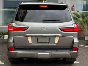Lexus LX 570